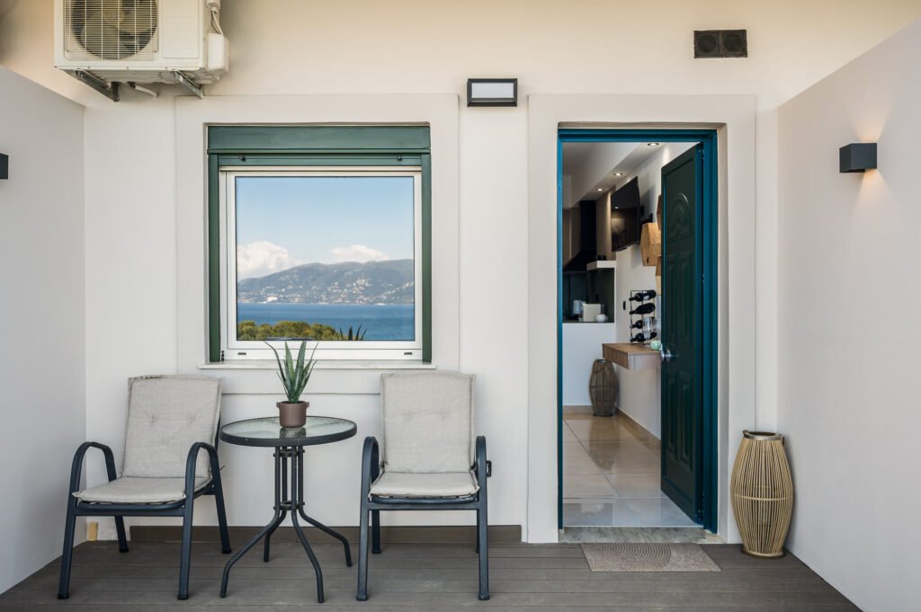 apovrado stay   entrance photo of the room